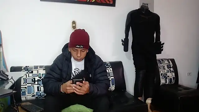 Snapshot of Black_hot266 chatting on September 15, 2:18 pm Black hot266 online show from September 15, 2:18 pm