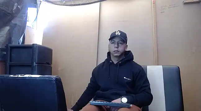 Snapshot of Black_hot266 chatting on December 14, 1:38 pm Black hot266 online show from December 14, 1:38 pm