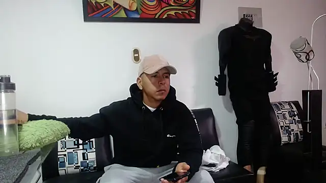 Snapshot of Black_hot266 chatting on September 29, 2:13 pm Black hot266 online show from September 29, 2:13 pm