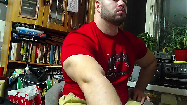 Snapshot of muscularjohnforuX chatting on January 2, 4:56 pm muscularjohnforuX online show from January 2, 4:56 pm