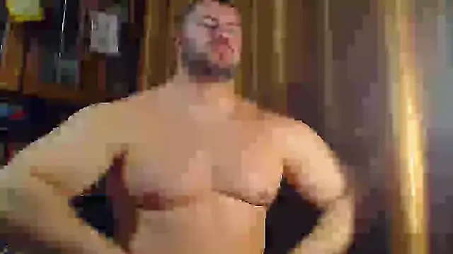 Snapshot of muscularjohnforuX chatting on January 10, 2:45 pm muscularjohnforuX online show from January 10, 2:45 pm
