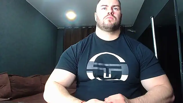 Snapshot of muscularjohnforuX chatting on February 15, 7:28 pm muscularjohnforuX online show from February 15, 7:28 pm