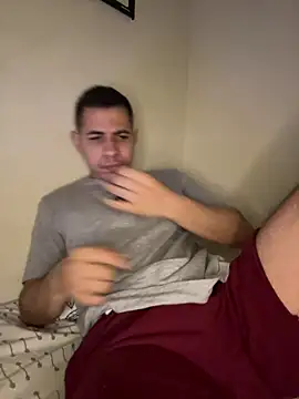 Snapshot of steven_clain chatting on October 27, 11:40 pm steven clain online show from October 27, 11:40 pm