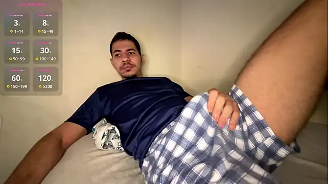 Snapshot of steven_clain chatting on October 24, 7:37 pm steven clain online show from October 24, 7:37 pm