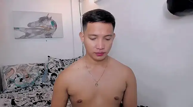 Snapshot of xSebastian19 chatting on February 27, 10:04 am xSebastian19 online show from February 27, 10:04 am