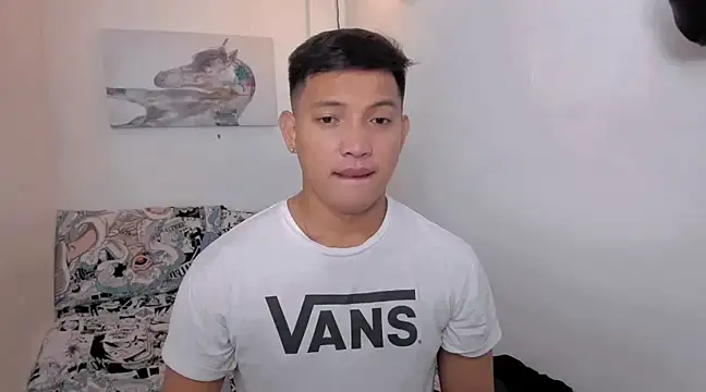 Snapshot of xSebastian19 chatting on February 27, 8:09 pm xSebastian19 online show from February 27, 8:09 pm