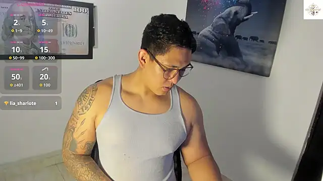 Colton Massif online show from November 8, 11:30 pm