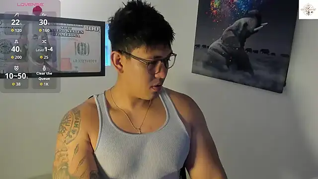 Snapshot of Colton_Massif chatting on October 28, 10:23 pm Colton Massif online show from October 28, 10:23 pm