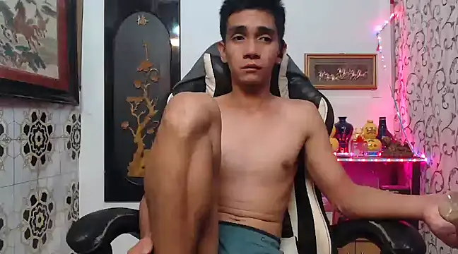 Snapshot of asianmaster27 chatting on December 29, 2:42 pm asianmaster27 online show from December 29, 2:42 pm