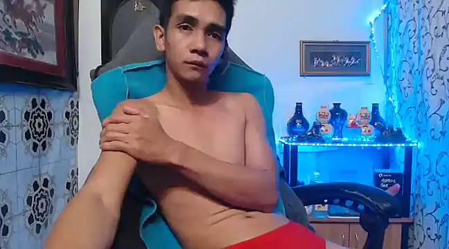 Snapshot of asianmaster27 chatting on January 2, 7:18 pm asianmaster27 online show from January 2, 7:18 pm