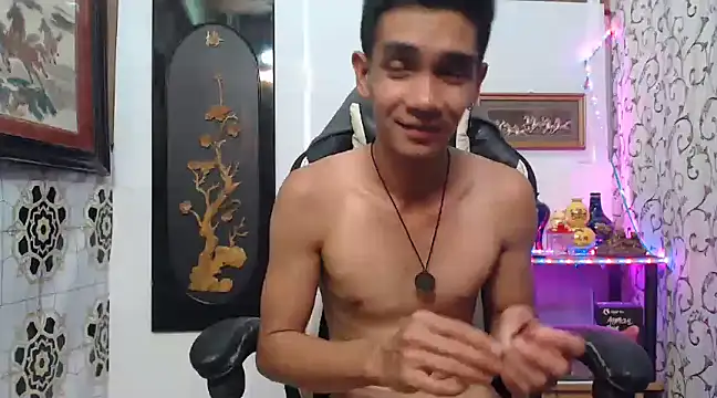 Snapshot of asianmaster27 chatting on December 18, 2:53 am asianmaster27 online show from December 18, 2:53 am