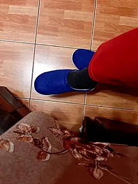 feet toes online show from January 19, 6:26 am