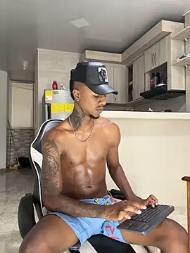 YeremiBrowm online show from March 30, 7:04 pm