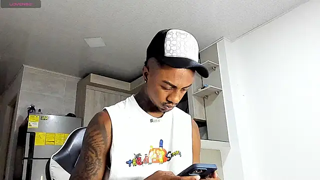 YeremiBrowm online show from March 12, 5:53 pm