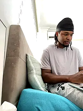 Snapshot of finefinance chatting on October 26, 6:15 am finefinance online show from October 26, 6:15 am