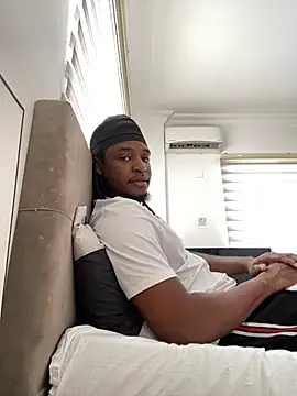 Snapshot of finefinance chatting on October 30, 6:48 am finefinance online show from October 30, 6:48 am