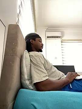 Snapshot of finefinance chatting on October 28, 6:27 am finefinance online show from October 28, 6:27 am