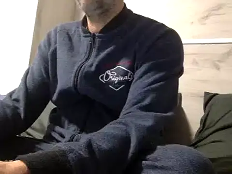 curioushetero online show from January 2, 4:56 pm