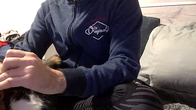 curioushetero online show from February 20, 5:18 pm
