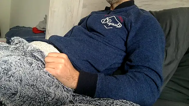 curioushetero online show from February 10, 11:36 am