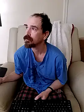Snapshot of Armpitshaver chatting on January 8, 2:46 pm Armpitshaver online show from January 8, 2:46 pm