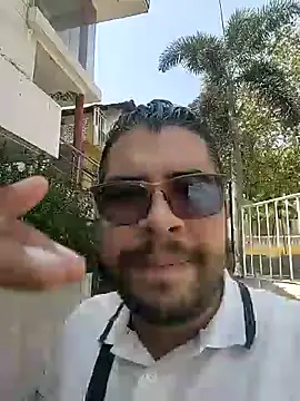 eljefe1119 online show from February 26, 3:42 am