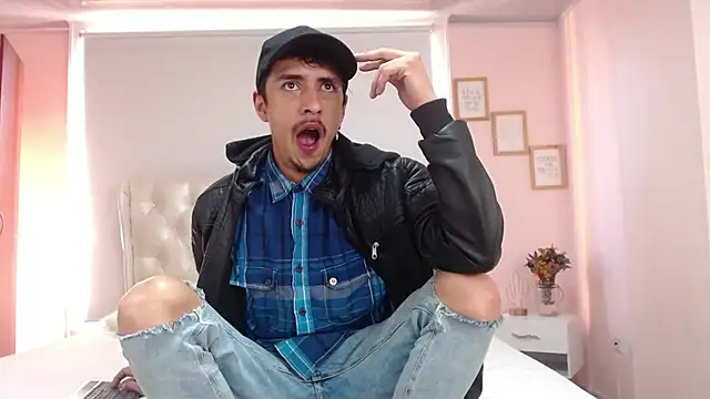 ryan maxy online show from January 22, 1:32 pm
