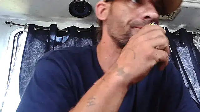 goodick4u28 online show from April 23, 4:09 pm