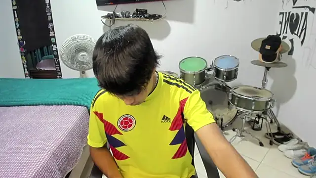 Zack falcon online show from March 17, 2:37 am