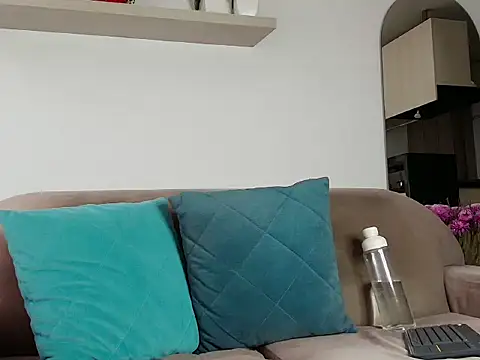 Robyn Miller online show from November 21, 7:46 pm