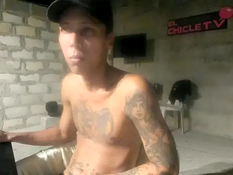 Snapshot of EL-CHICLE-TV chatting on January 18, 8:31 am EL-CHICLE-TV online show from January 18, 8:31 am