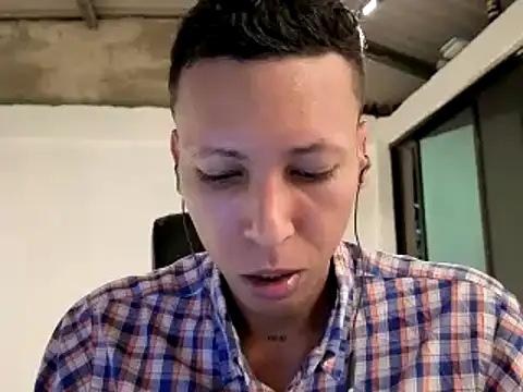 Snapshot of EL-CHICLE-TV chatting on September 22, 12:55 am EL-CHICLE-TV online show from September 22, 12:55 am
