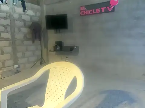 Snapshot of EL-CHICLE-TV chatting on January 11, 2:36 pm EL-CHICLE-TV online show from January 11, 2:36 pm