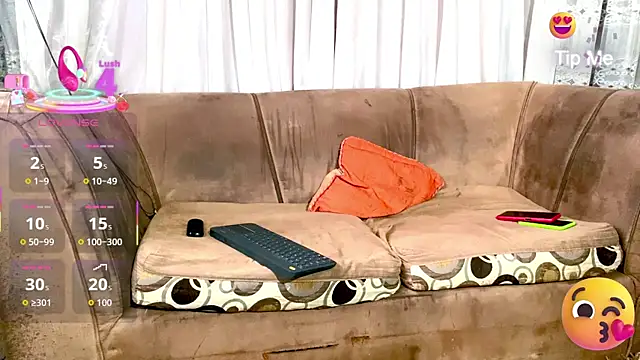 Snapshot of camilovaron chatting on September 21, 10:32 pm camilovaron online show from September 21, 10:32 pm