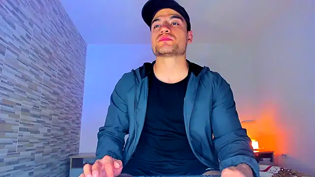 nicolas herrera online show from March 14, 2:10 am