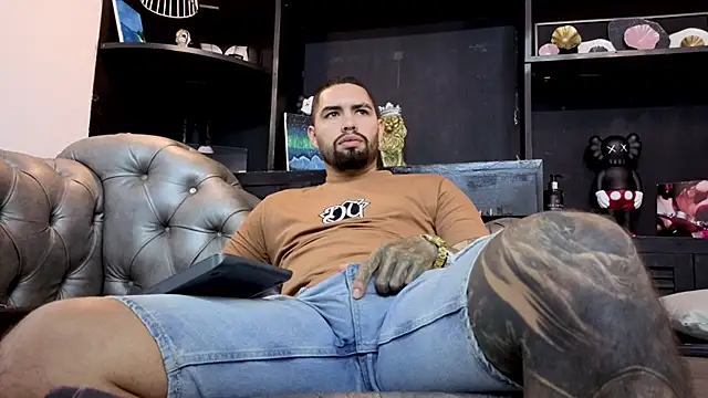 matteosantos online show from April 25, 1:41 pm