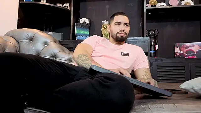 matteosantos online show from April 26, 1:52 pm