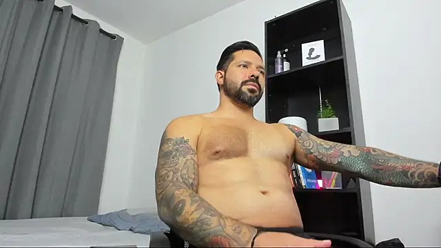 Snapshot of Pierre_Vidal chatting on February 24, 11:30 pm Pierre Vidal online show from February 24, 11:30 pm