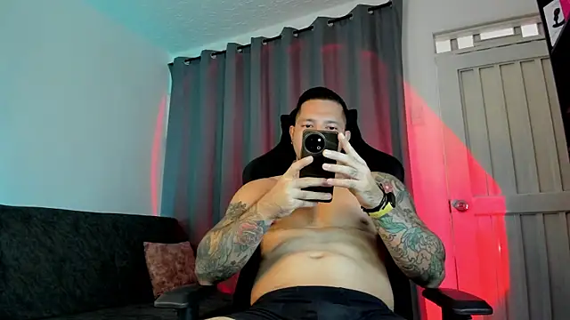 Snapshot of Pierre_Vidal chatting on October 15, 9:33 pm Pierre Vidal online show from October 15, 9:33 pm