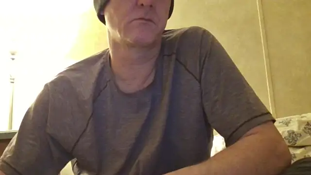 Snapshot of Wanking_Wiggiler chatting on December 24, 2:32 am Wanking Wiggiler online show from December 24, 2:32 am
