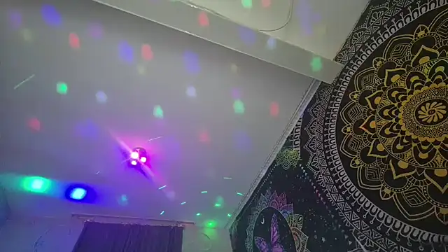 slankecrosdresser online show from March 28, 10:59 am