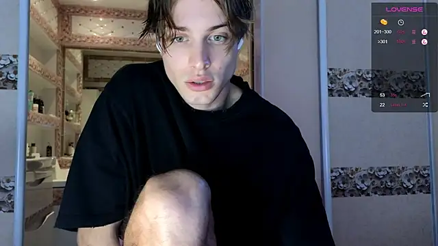 Snapshot of Cryptikov chatting on October 22, 3:27 pm Cryptikov online show from October 22, 3:27 pm