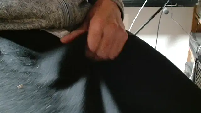 Snapshot of blow2gold chatting on November 1, 11:25 am blow2gold online show from November 1, 11:25 am