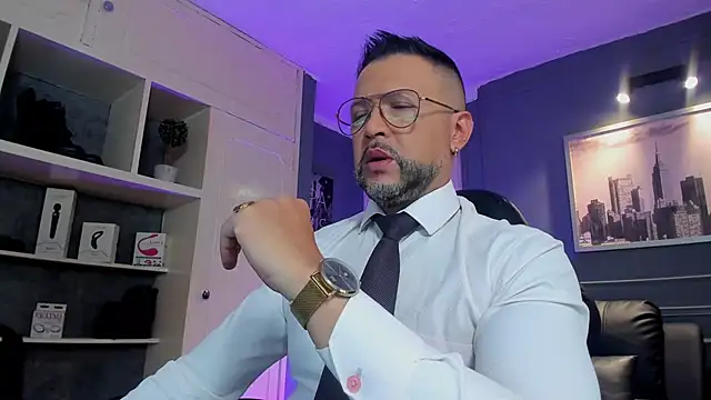 MrFrank tattoo online show from October 21, 12:19 pm