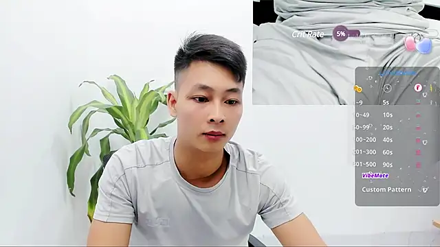Naughty--asian online show from December 24, 3:37 pm
