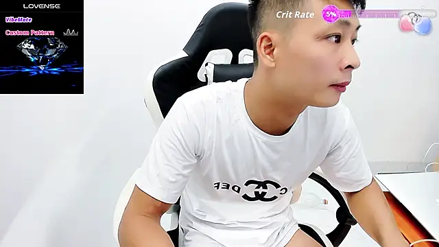 Snapshot of Naughty--asian chatting on October 22, 4:16 am Naughty--asian online show from October 22, 4:16 am