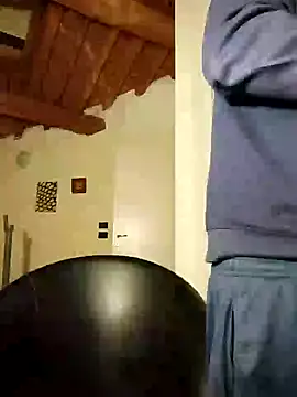 Snapshot of woww791 chatting on February 18, 8:04 pm woww791 online show from February 18, 8:04 pm