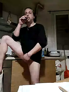 Snapshot of woww791 chatting on February 16, 10:32 pm woww791 online show from February 16, 10:32 pm
