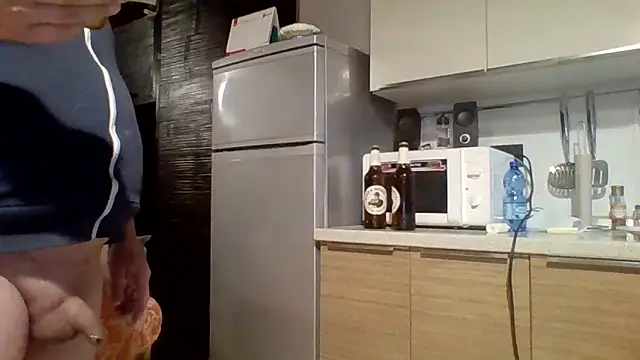 Snapshot of woww791 chatting on October 7, 5:39 pm woww791 online show from October 7, 5:39 pm