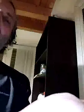 Snapshot of woww791 chatting on December 25, 2:46 am woww791 online show from December 25, 2:46 am